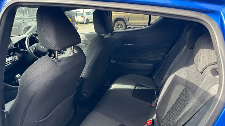 Toyota C-HR 1.8 Hybrid Design 5dr CVT Hybrid Hatchback